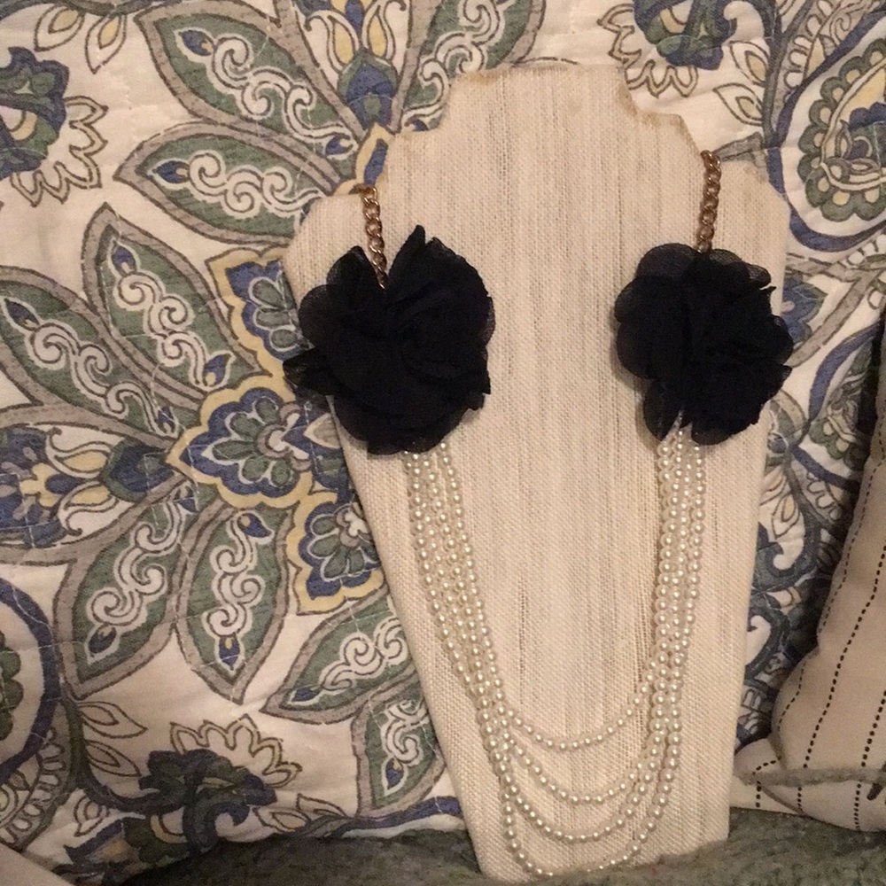 Faux pearl, gold chain and black flower necklace